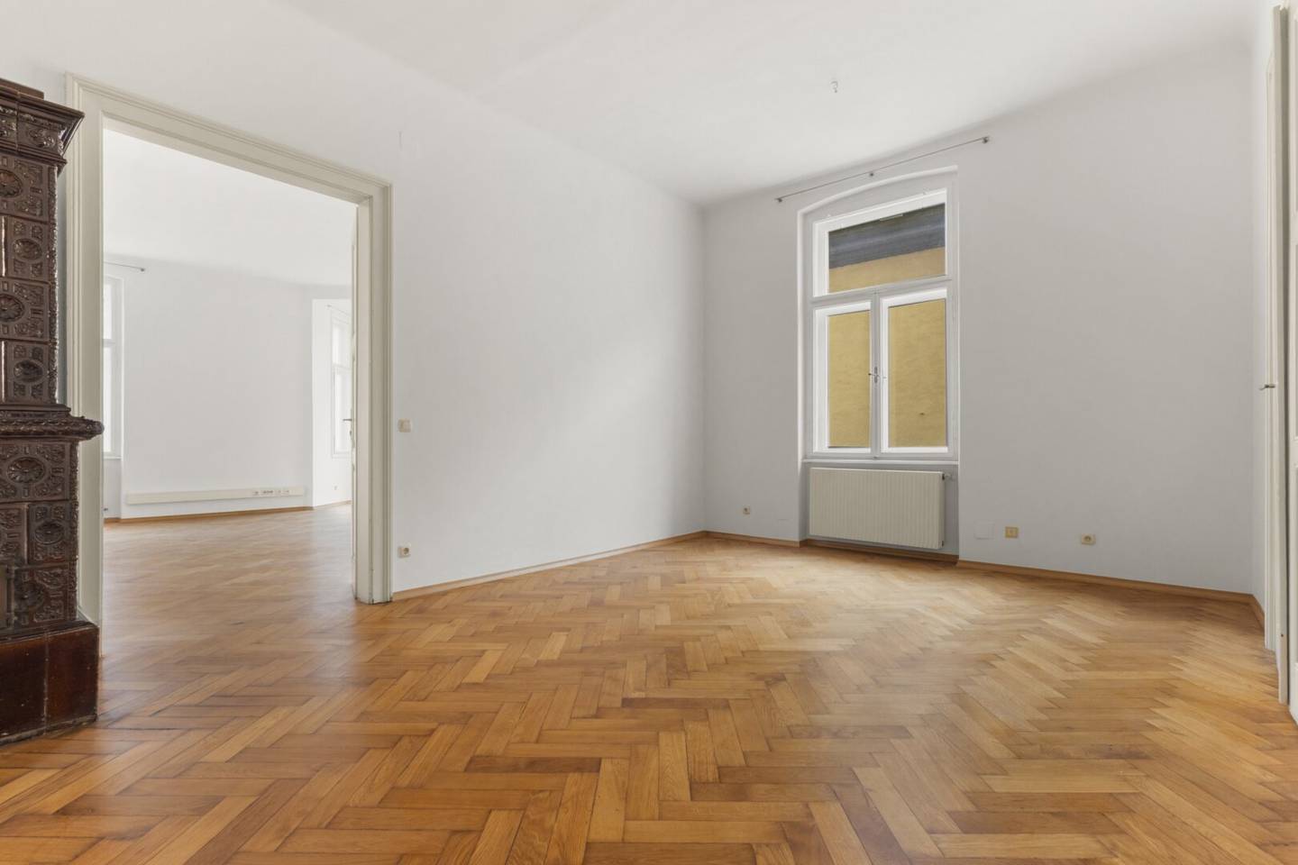 Altbaubüro mit Charakter & Blick auf die Klagenfurter Fußgängerzone – 146 m²