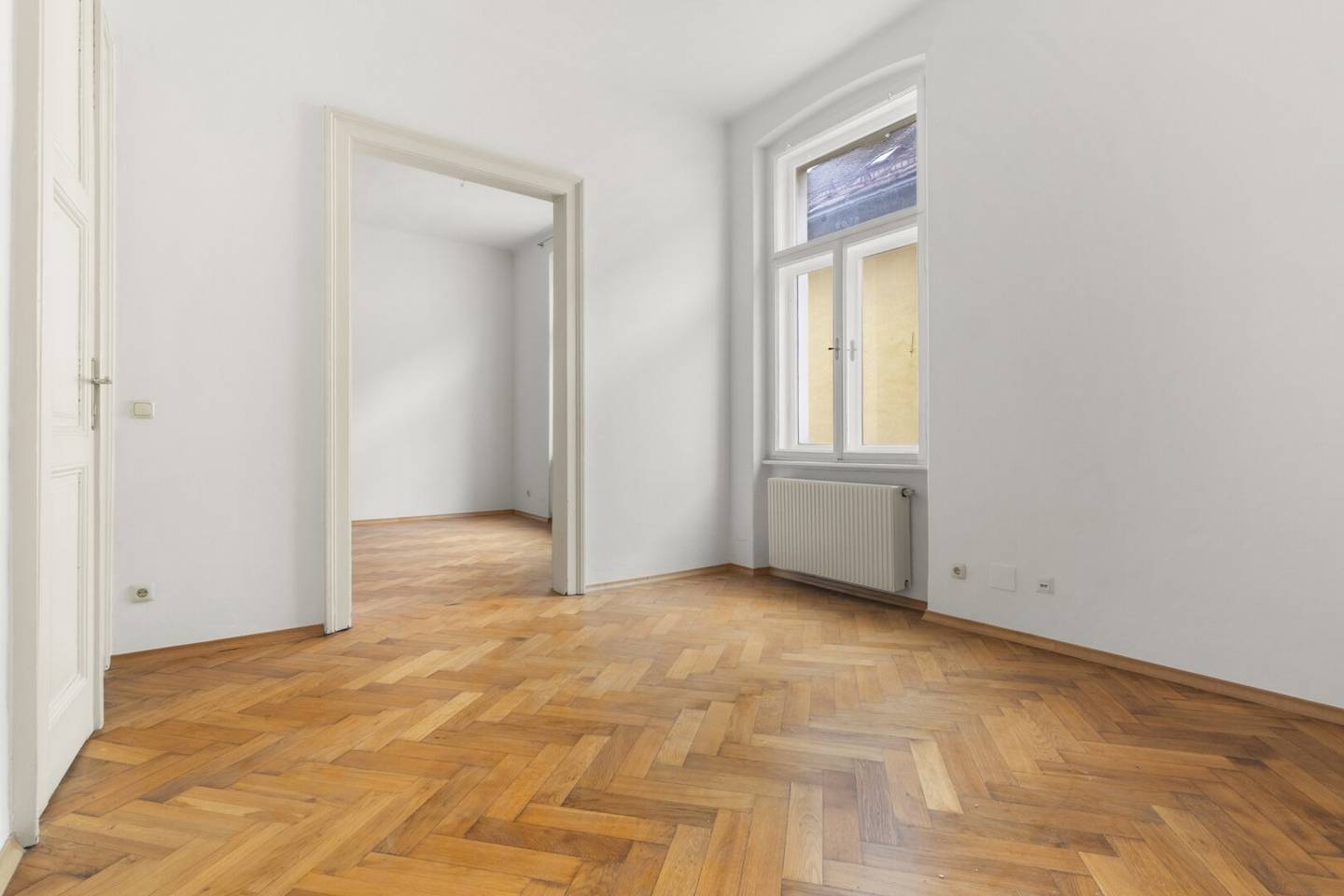 Altbaubüro mit Charakter & Blick auf die Klagenfurter Fußgängerzone – 146 m²
