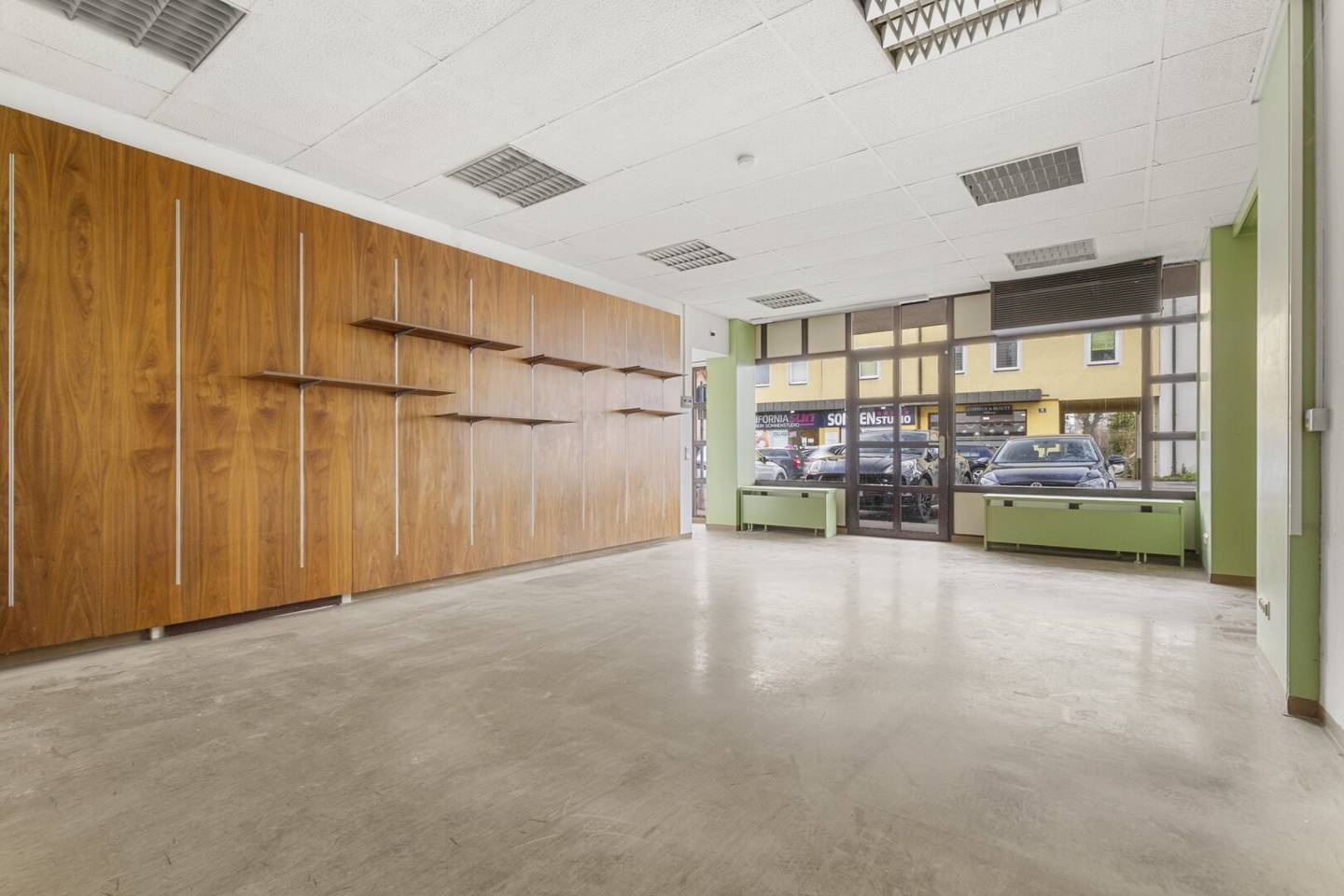 Vielseitige Gewerbefläche mit hoher Sichtbarkeit ideal für Praxis, Studio oder Büro in Klagenfurt!