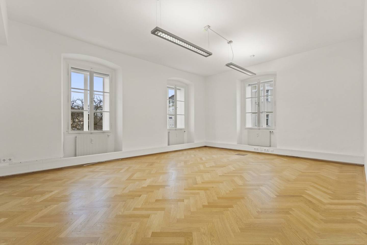Großraum Wohlfühlbüro mit Geschichte – Stilvoll Arbeiten am Heuplatz! - Bis zu 1.000 Mbits!
