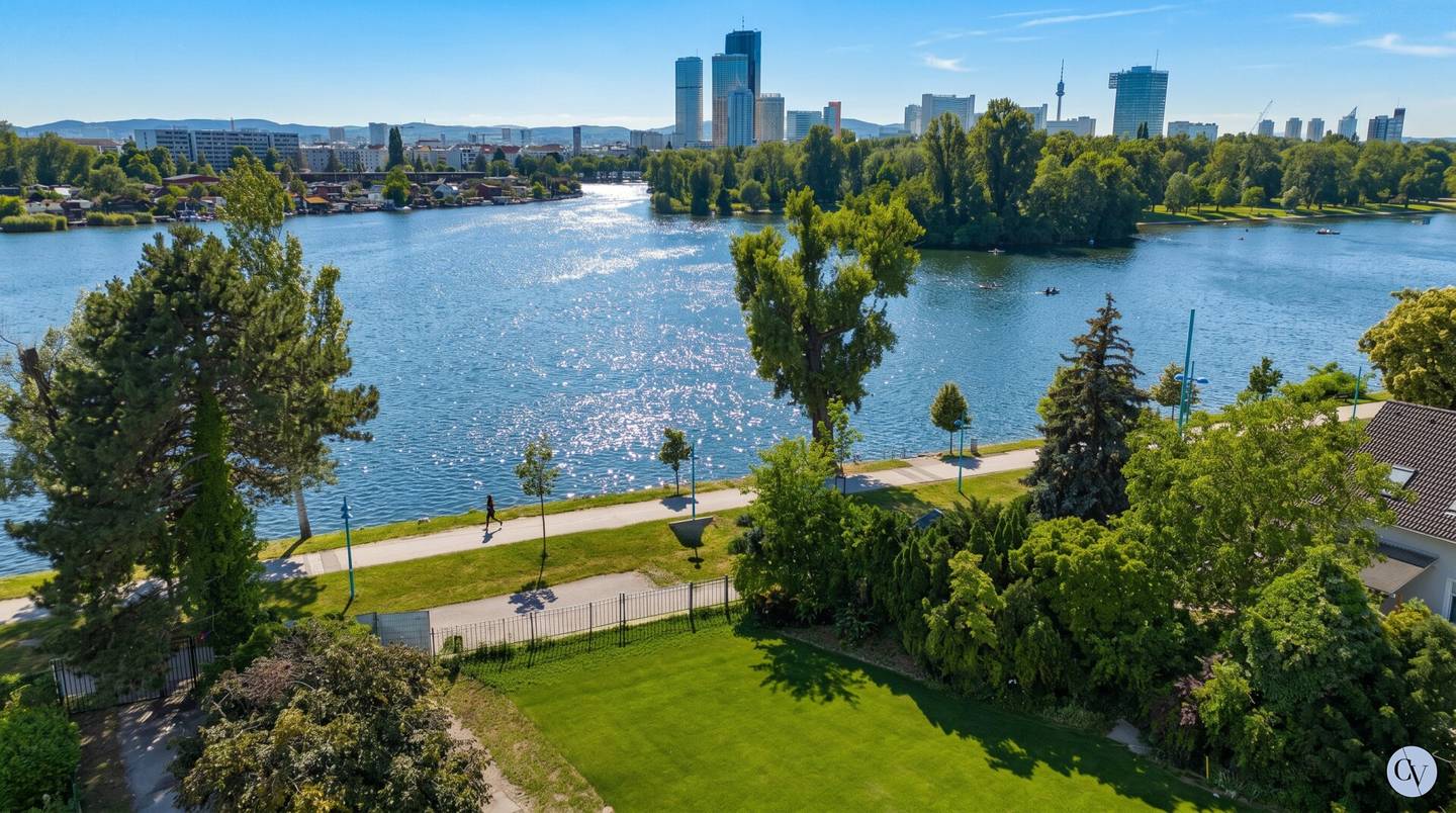 Urlaubsfeeling auf Eigengrund – Ihre individuell planbare Traumvilla in erster Reihe zur Alten Donau - Provisionsfrei
