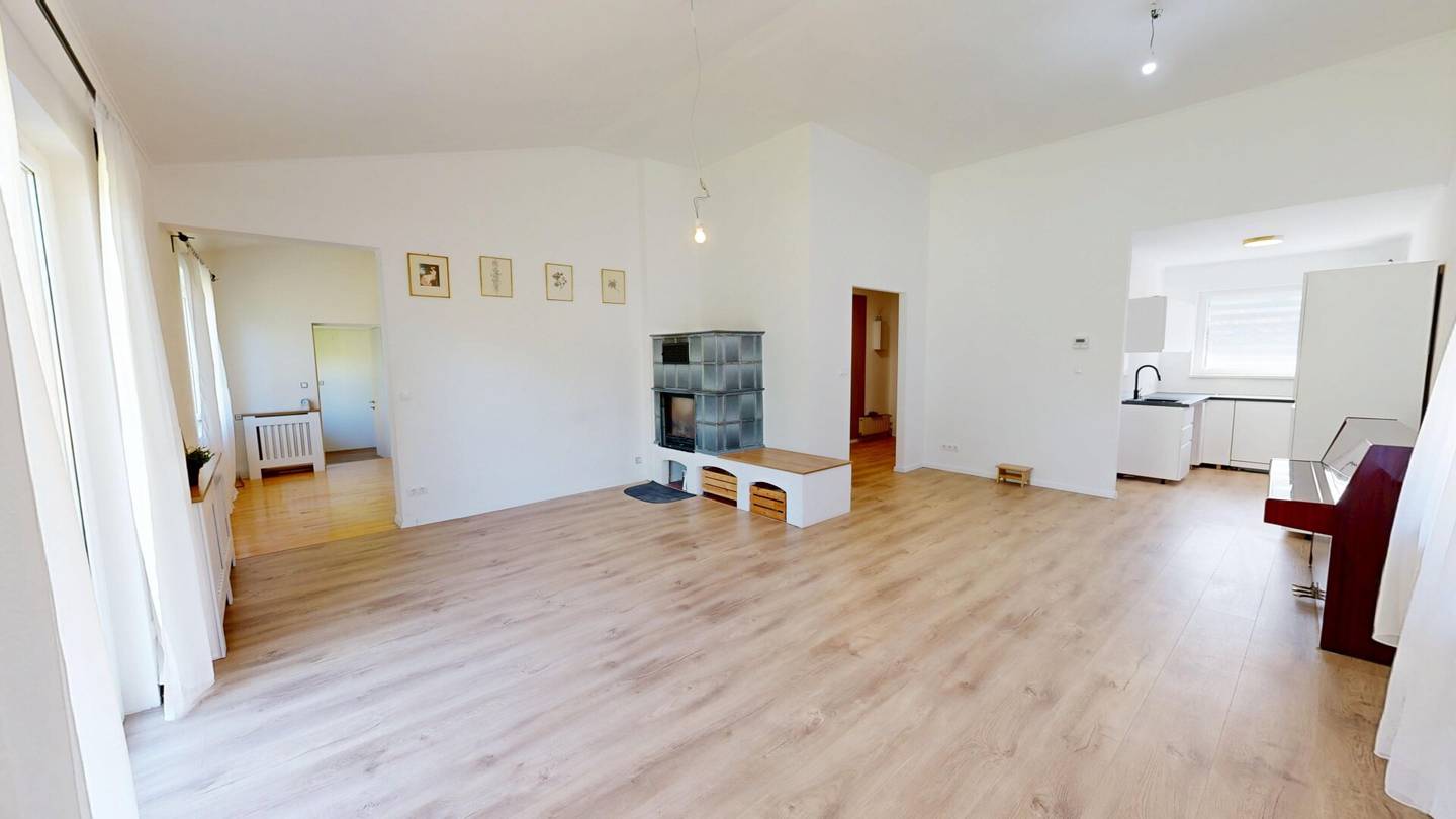 Charmanter Bungalow mit sonnigem Garten und guter Anbindung nach Wien