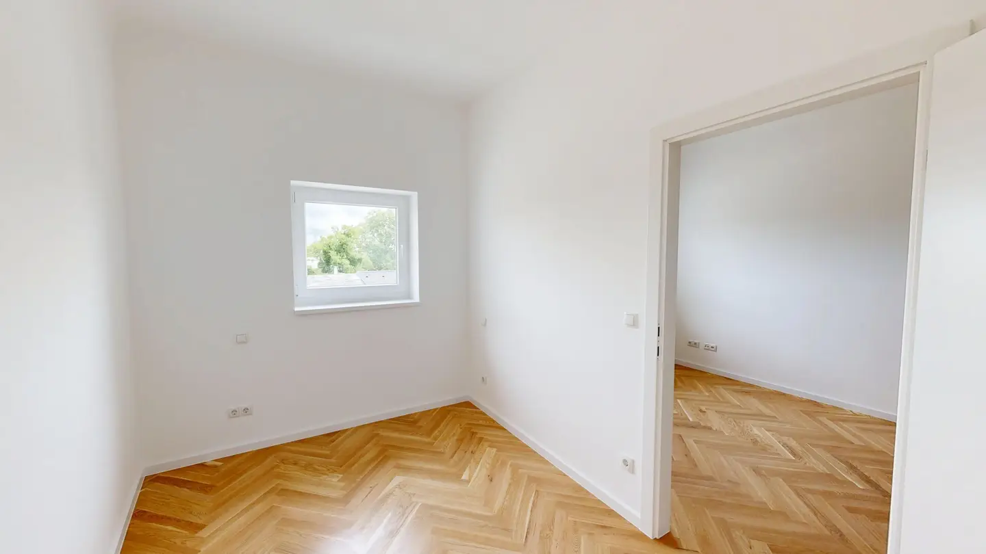 Stilvolle 2-Zimmer-Wohnung im historischen Zentrum von Baden mit Blick über die Dächer der Kaiserstadt