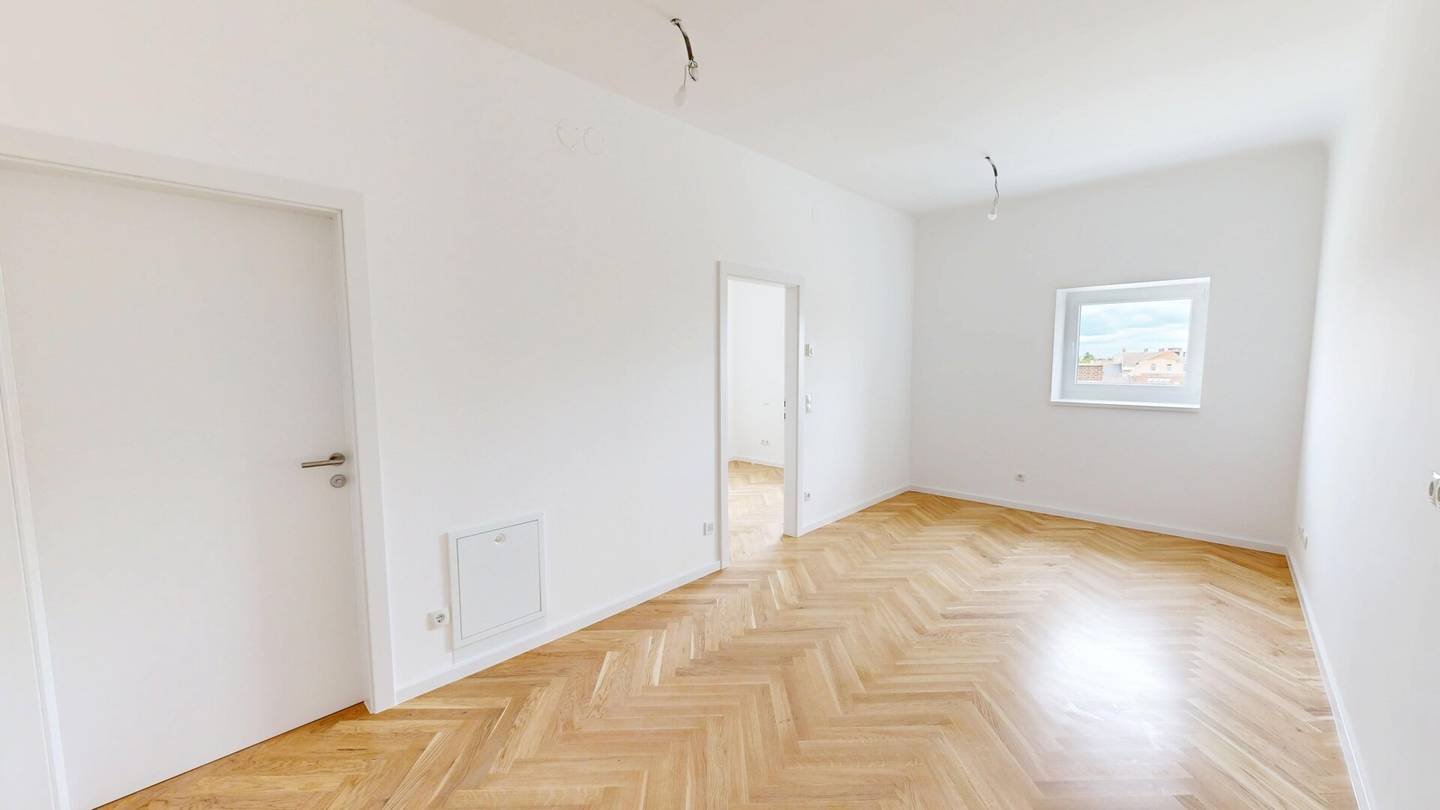 Stilvolle 2-Zimmer-Wohnung im historischen Zentrum von Baden mit Blick über die Dächer der Kaiserstadt