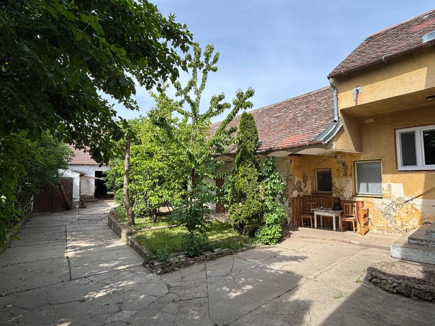 Platz für Mensch, Tier & Traktor - Wohnhaus mit zwei großen Stadln auf 1300m² Grundstück