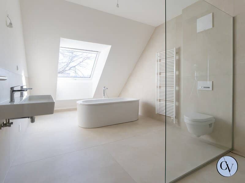 Penthouse an der U1 - über 150m² Dachterrasse - Provisionsfrei!