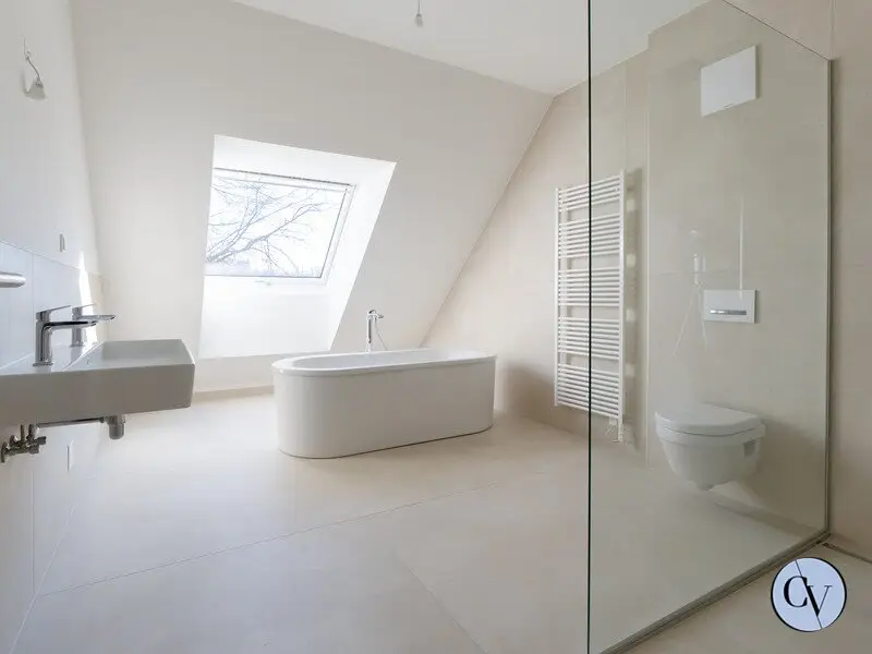 Penthouse an der U1 - über 150m² Dachterrasse - Provisionsfrei!