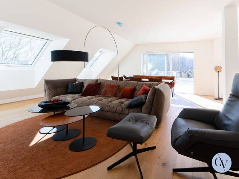 Penthouse an der U1 - über 150m² Dachterrasse - Provisionsfrei!