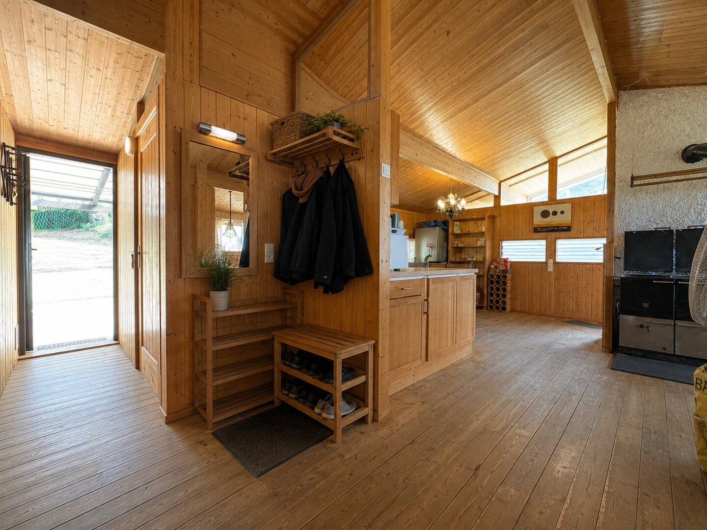 Wohnen wie im Urlaub | 2 Wohneinheiten, 3 Terrassen & 1.054 m² Grund