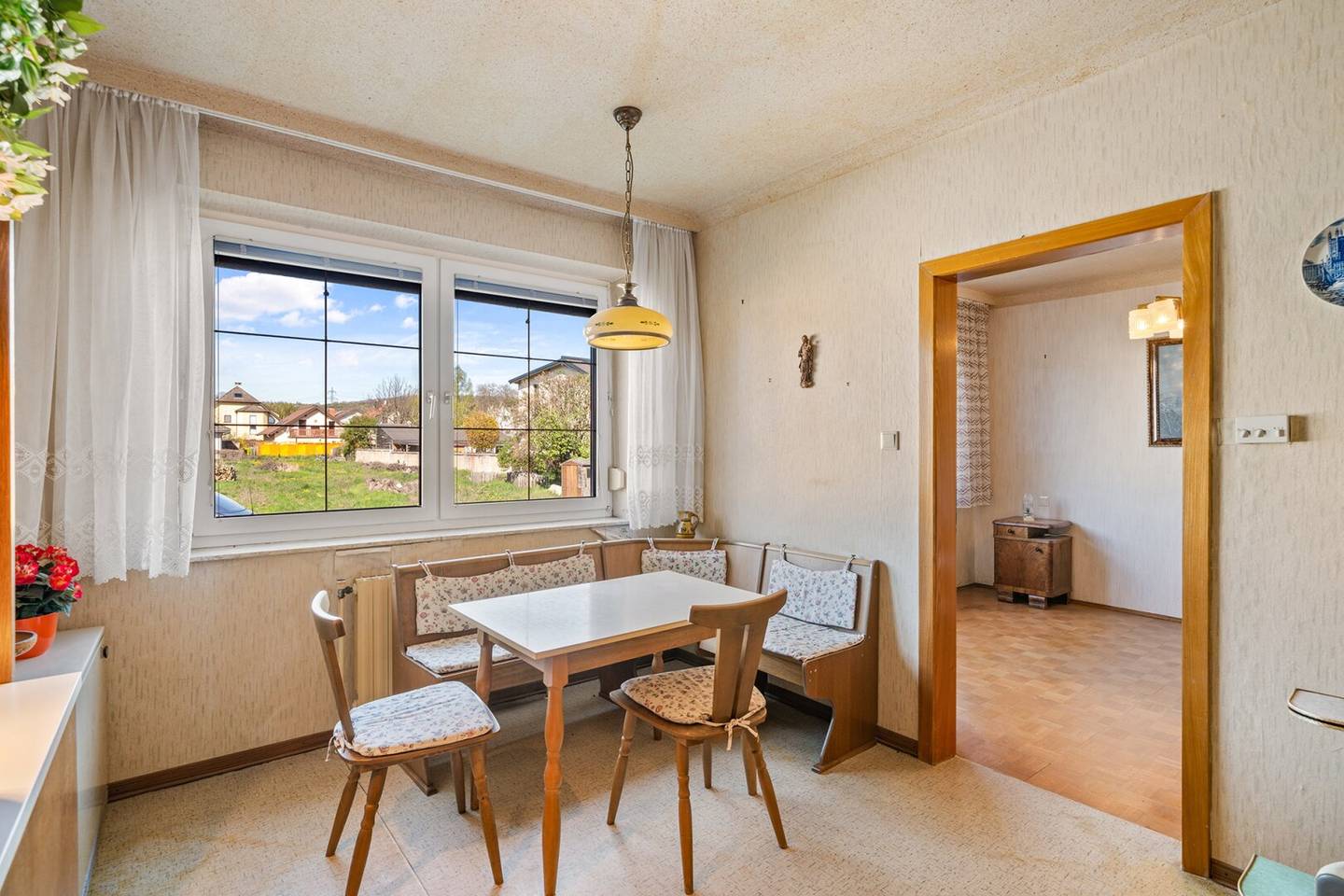 Ihr Familienhaus im Grünen: großer Garten, überdachte Terrasse & Balkon – ca. 30 Min. nach Wien Mitte