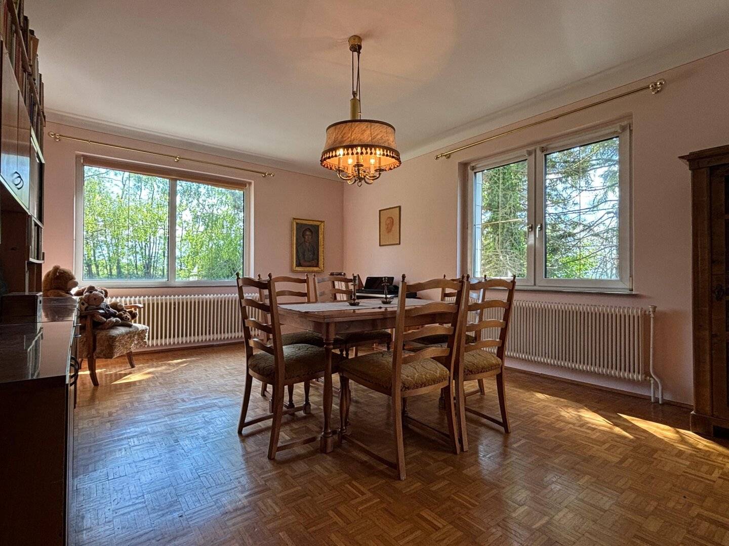 Großes Einfamilienhaus mit 2000m² Grund, Garage & 5 Schlafzimmer in 2164 Neuruppersdorf!