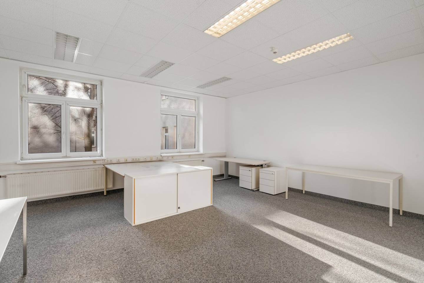 Premium-Gewerbeeinheit | 270 m² Technik- & Bürofläche mit 2 Zugängen, Klima & Glasfaser
