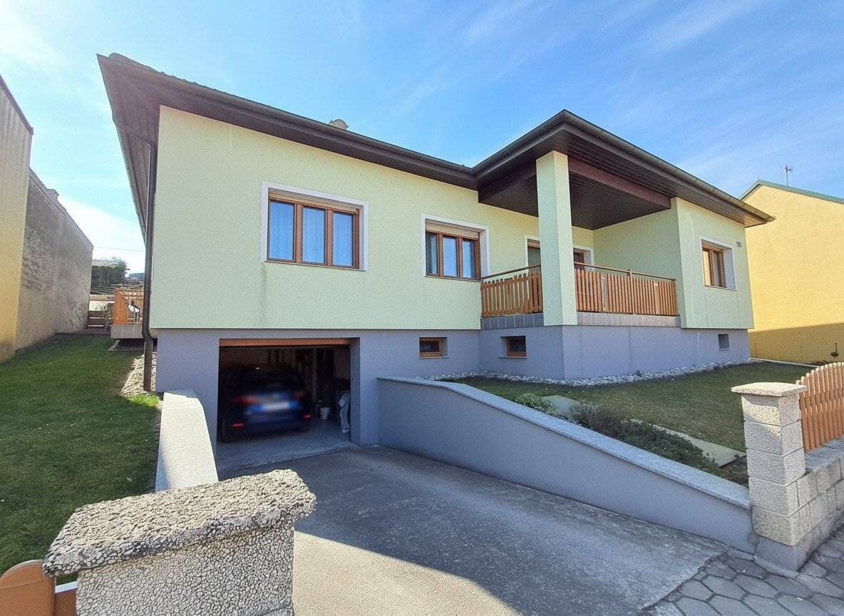 [Kaufanbot erhalten] Perfekt geschnittenes, pflegeleichtes Einfamilienhaus in Neusiedl/Zaya - thermisch saniert, Photovoltaikanlage, Weinkeller, Brunnen usw.