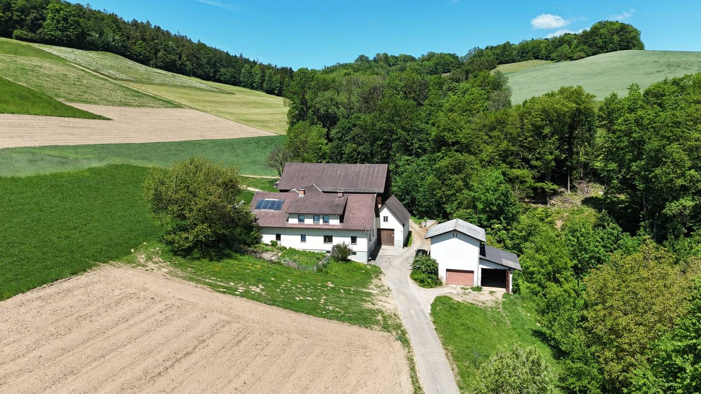 Vierkanthof mit 8,9 Hektar Grund: Ein Ort für Menschen mit Visionen, Selbstversorgung und Liebe zur Natur
