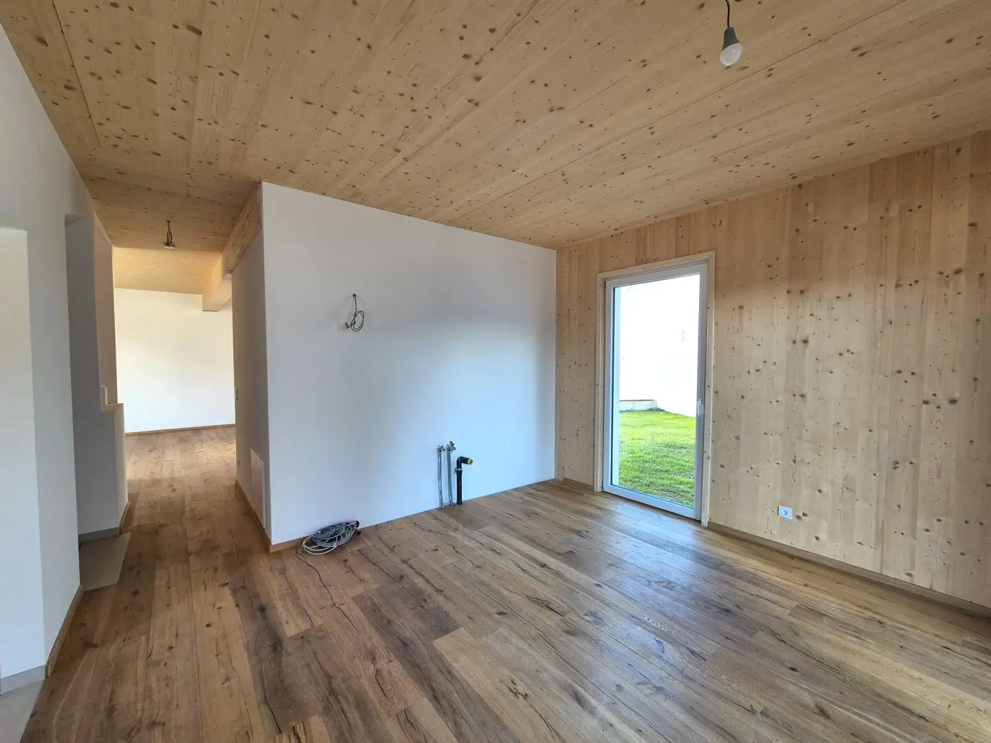 Neubau-Doppelhaus inmitten von Mieders- nur mehr 1 Haus zur Verfügung !