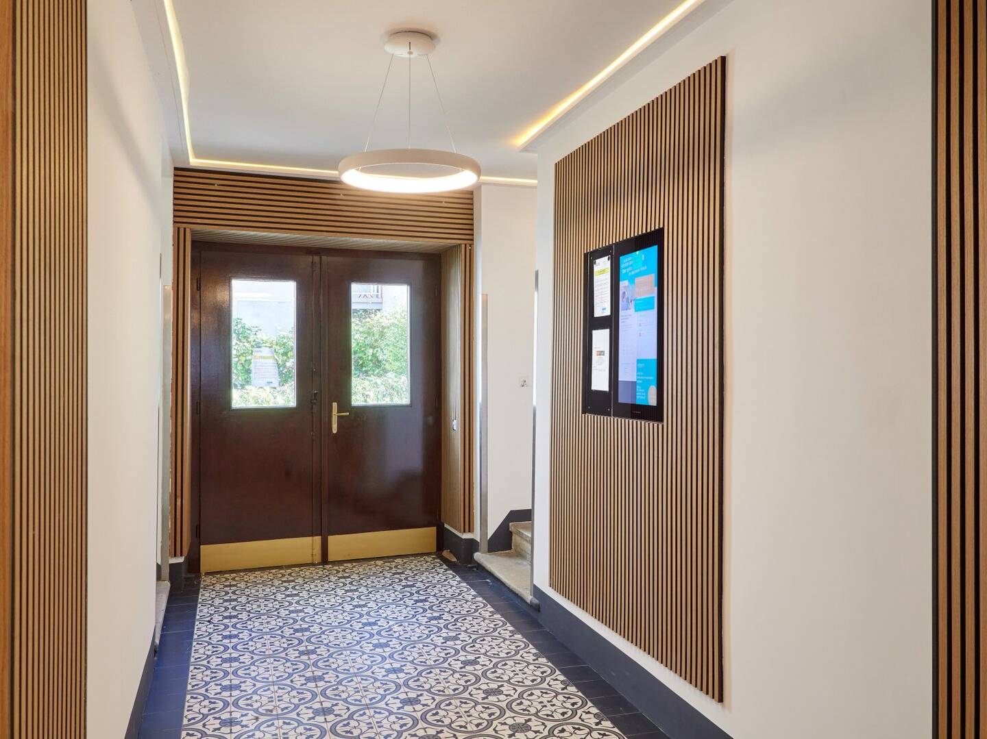 Tenanted apartment with lift in historic building