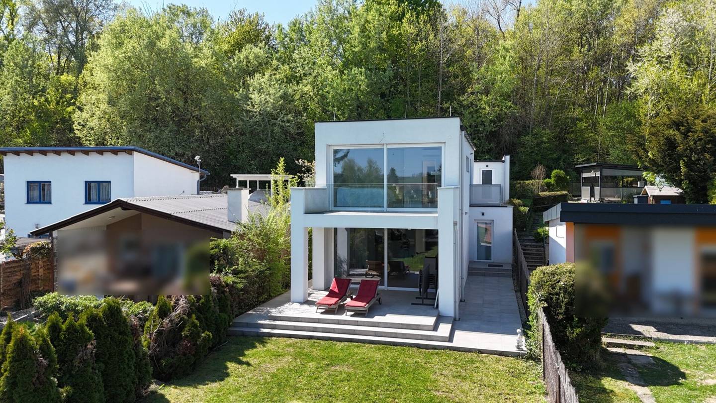 Exklusives Seehaus mit eigenem Ufer am Pöttschinger See