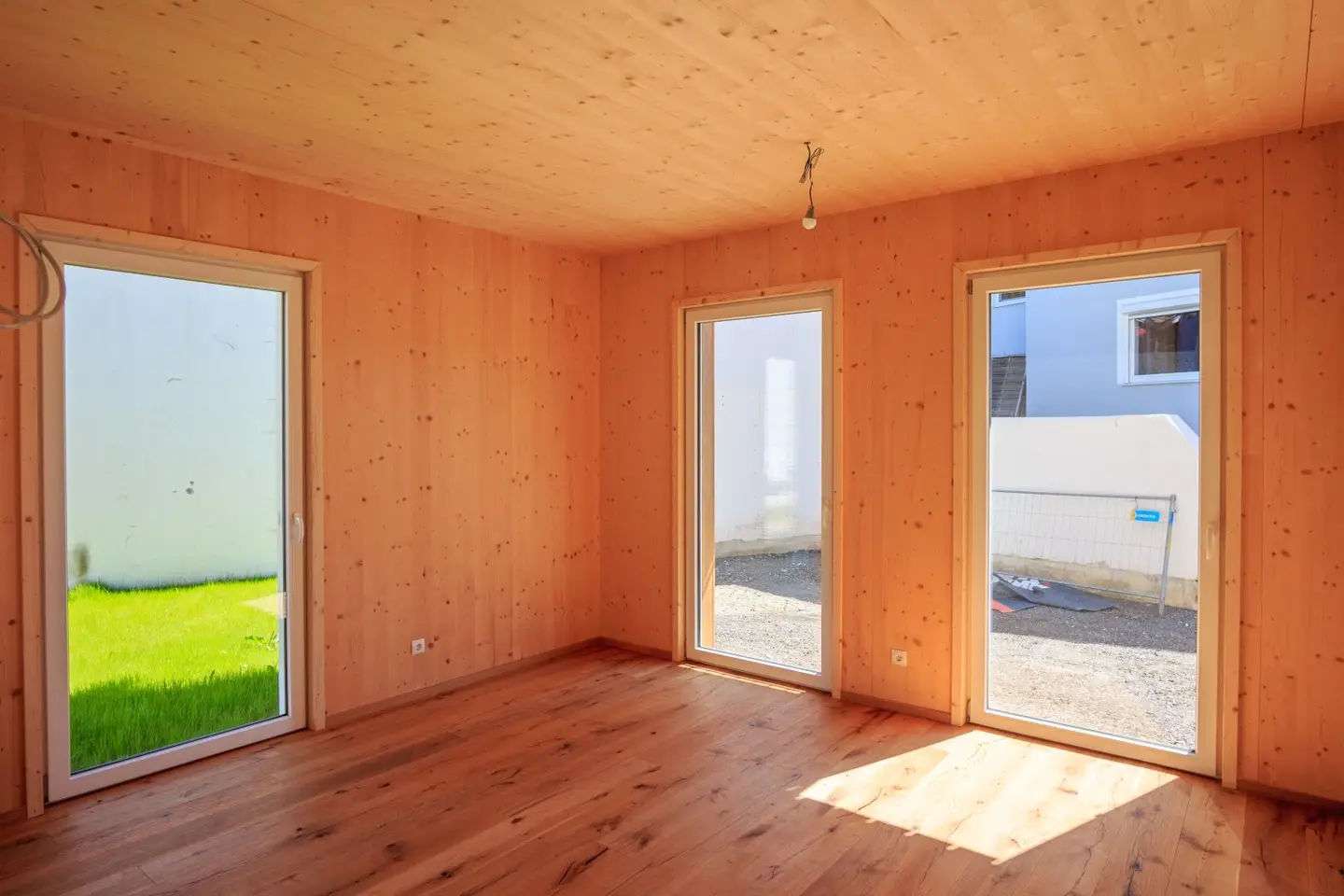 Neubau-Doppelhaus inmitten von Mieders- nur mehr 1 Haus zur Verfügung !