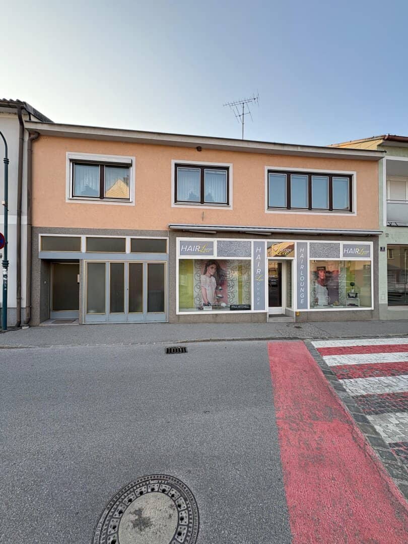 [Kaufanbot erhalten] Renditeobjekt in Zistersdorf: 4 Zimmer, Terrasse, Garage, 90m² Wohnfläche & 100m² Geschäftslokal