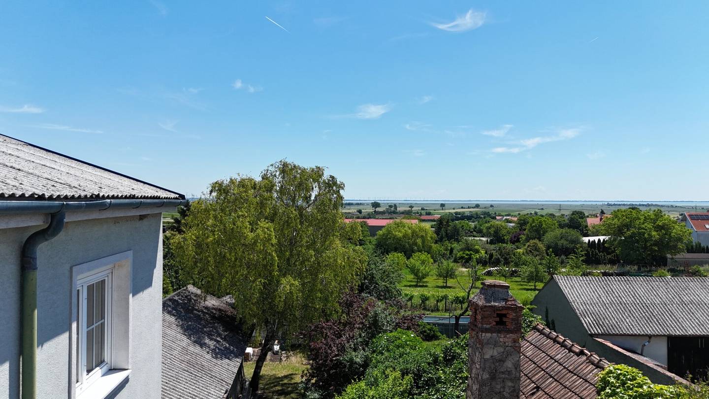 Traditioneller Streckhof mit Seeblick in Breitenbrunn am Neusiedlersee