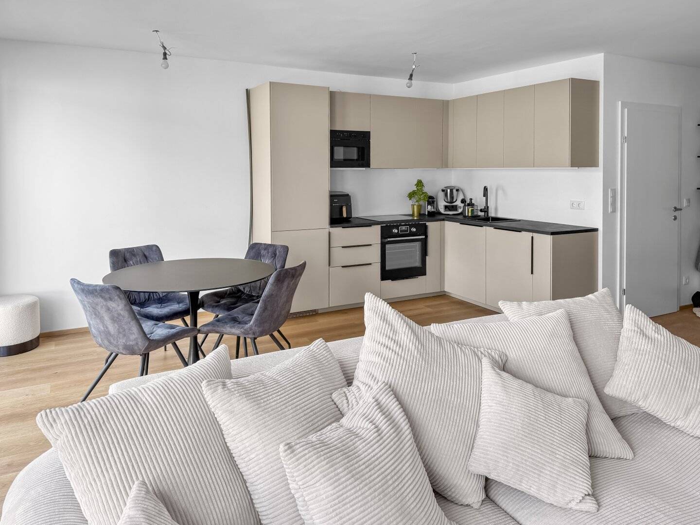 Maisonette Deluxe Apartment mit 77 m² und Balkon in Maria Enzersdorf mit Option Mietkauf - Luxus, Ruhe & Eigentum in einem Konzept