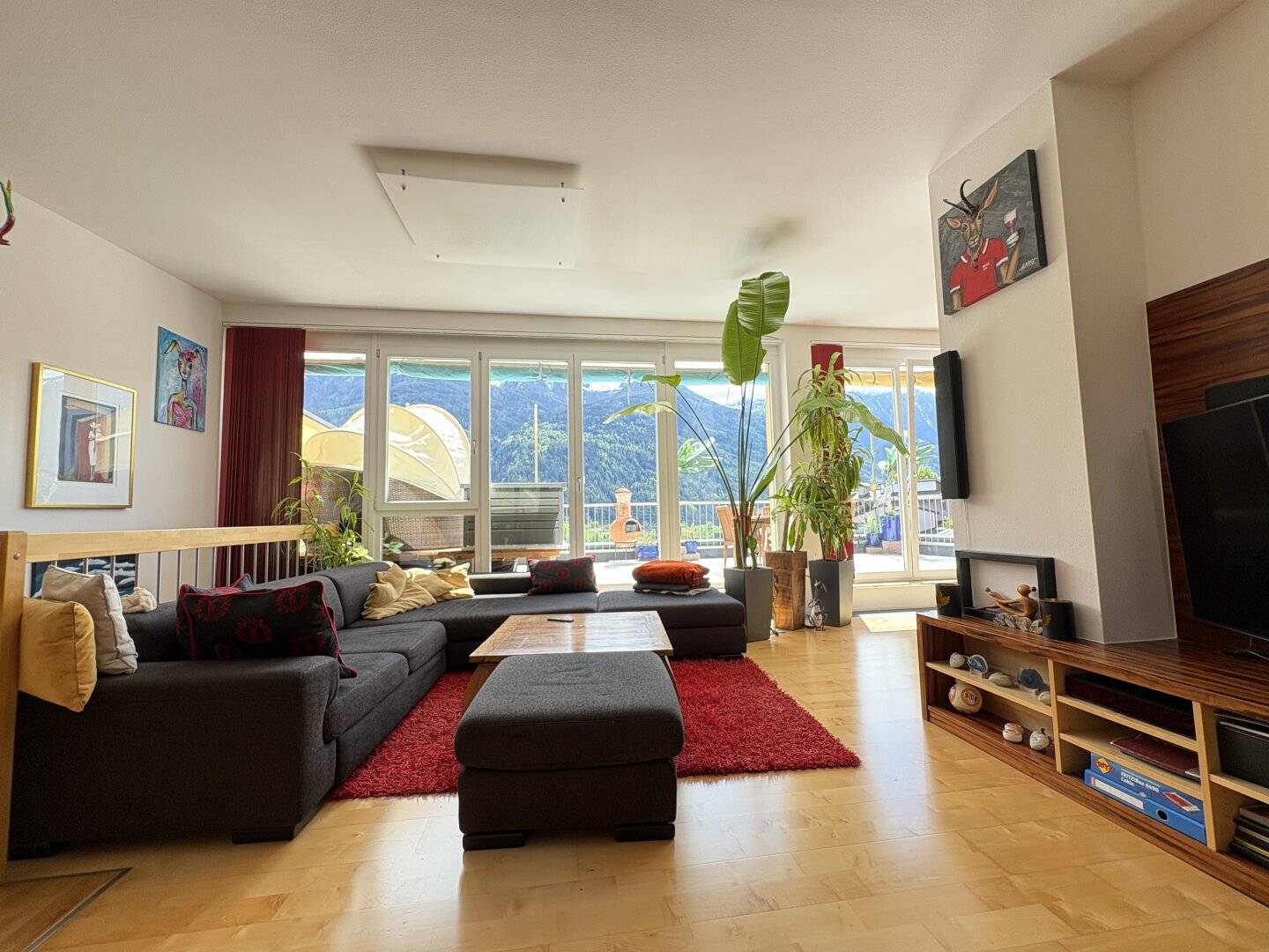 Dachgeschosswohnung in Telfs: Stilvoll leben mit Terrasse und Garage!