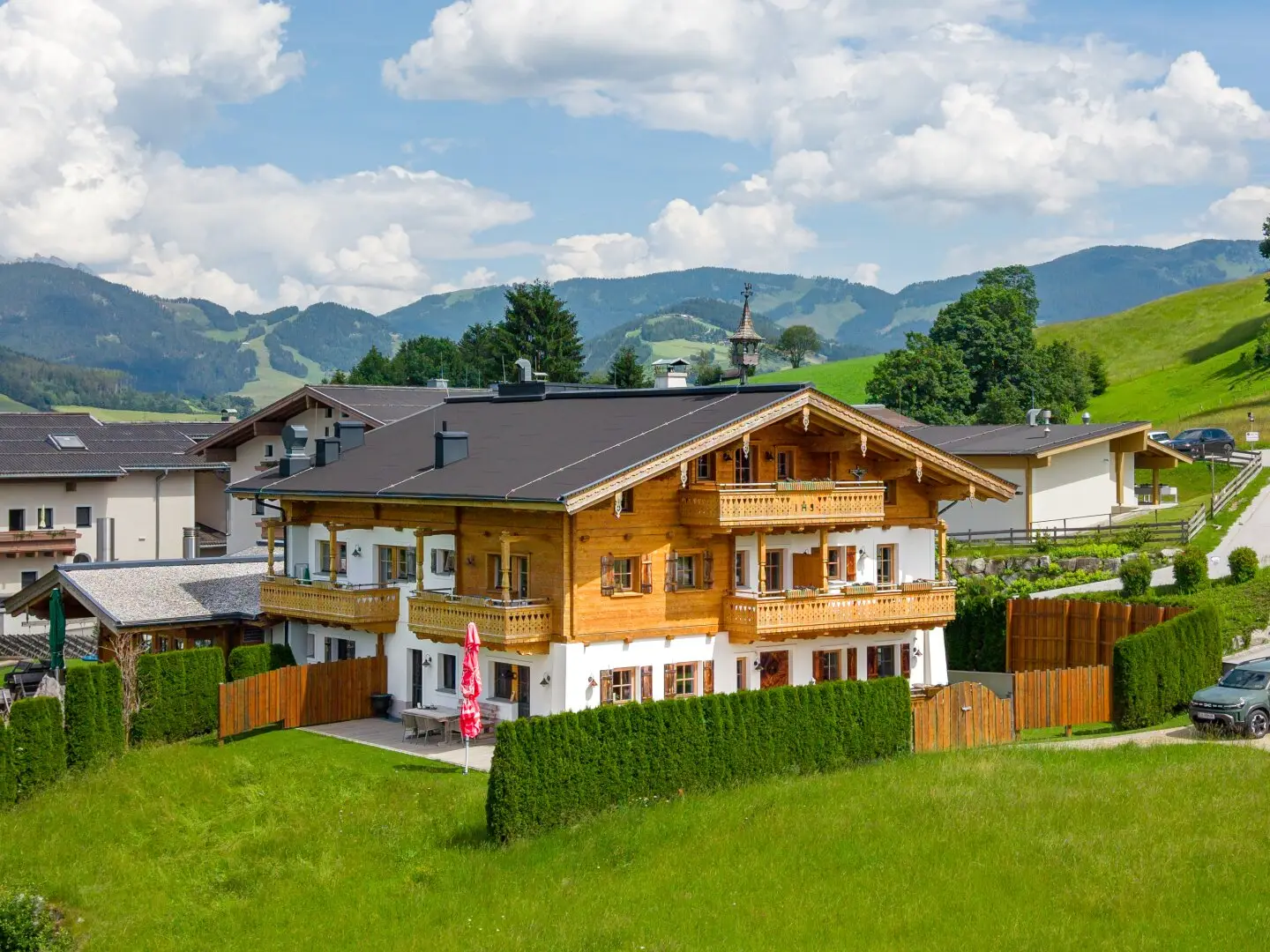 Einzigartiges Bauernhaus über dem Ritzensee – Pferdehaltung, verpachtete Gastronomie & Apartmentvermietung in bester Aussichtslage