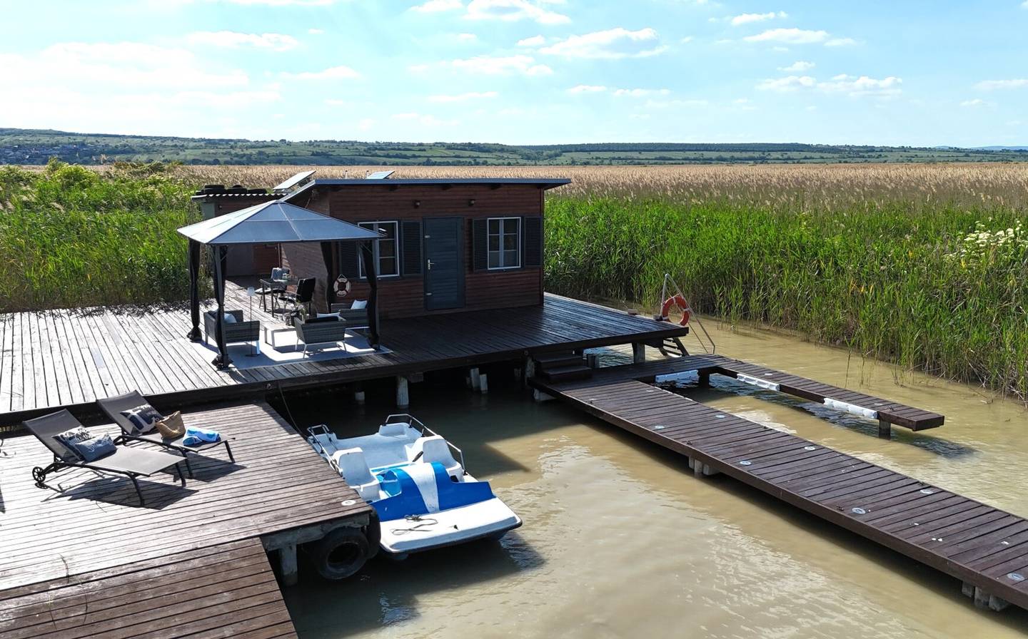 Ein Rückzugsort mitten im See – Natur, Ruhe und Freiheit pur - Das Haus im See Mörbisch inkl. Motorboot