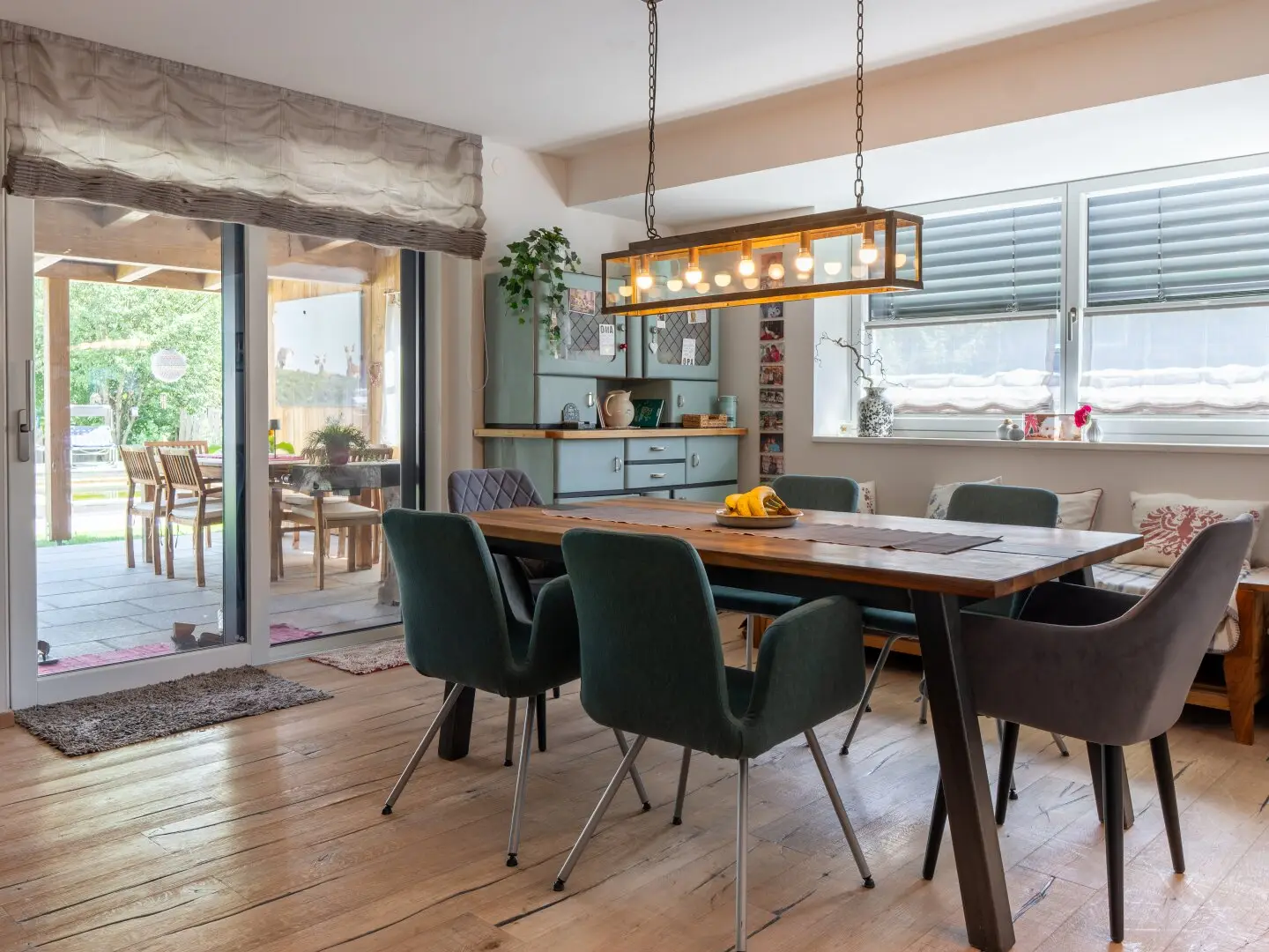 Charmantes Einfamilienhaus mit Garten und Naturpool aus Holz!