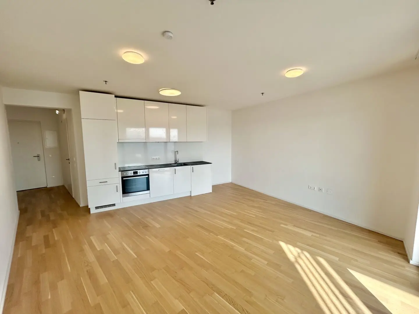 ab sofort verfügbar: moderne 1 Zimmer Wohnung im 18. OG