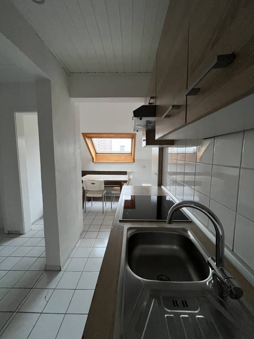 Nähe Dietrichsteinplatz: Schöne 4-Zimmerwohnung im DG