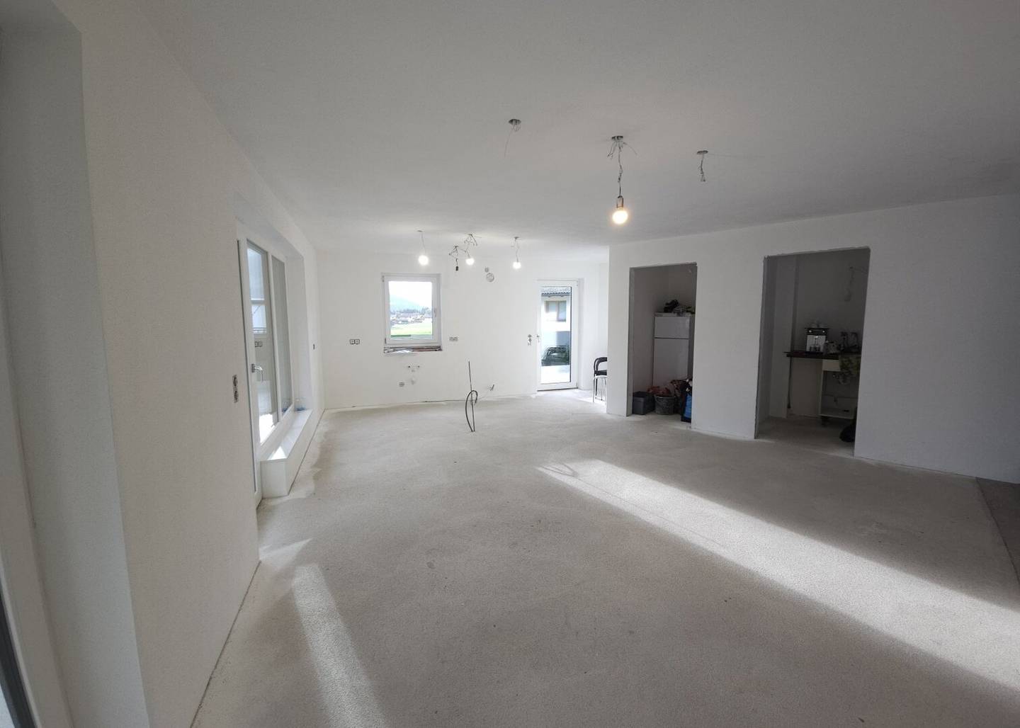 Moderne dreistöckige Wohnung mit Gartenanteil im Dreiparteienhaus in zentrumsnaher Lage!