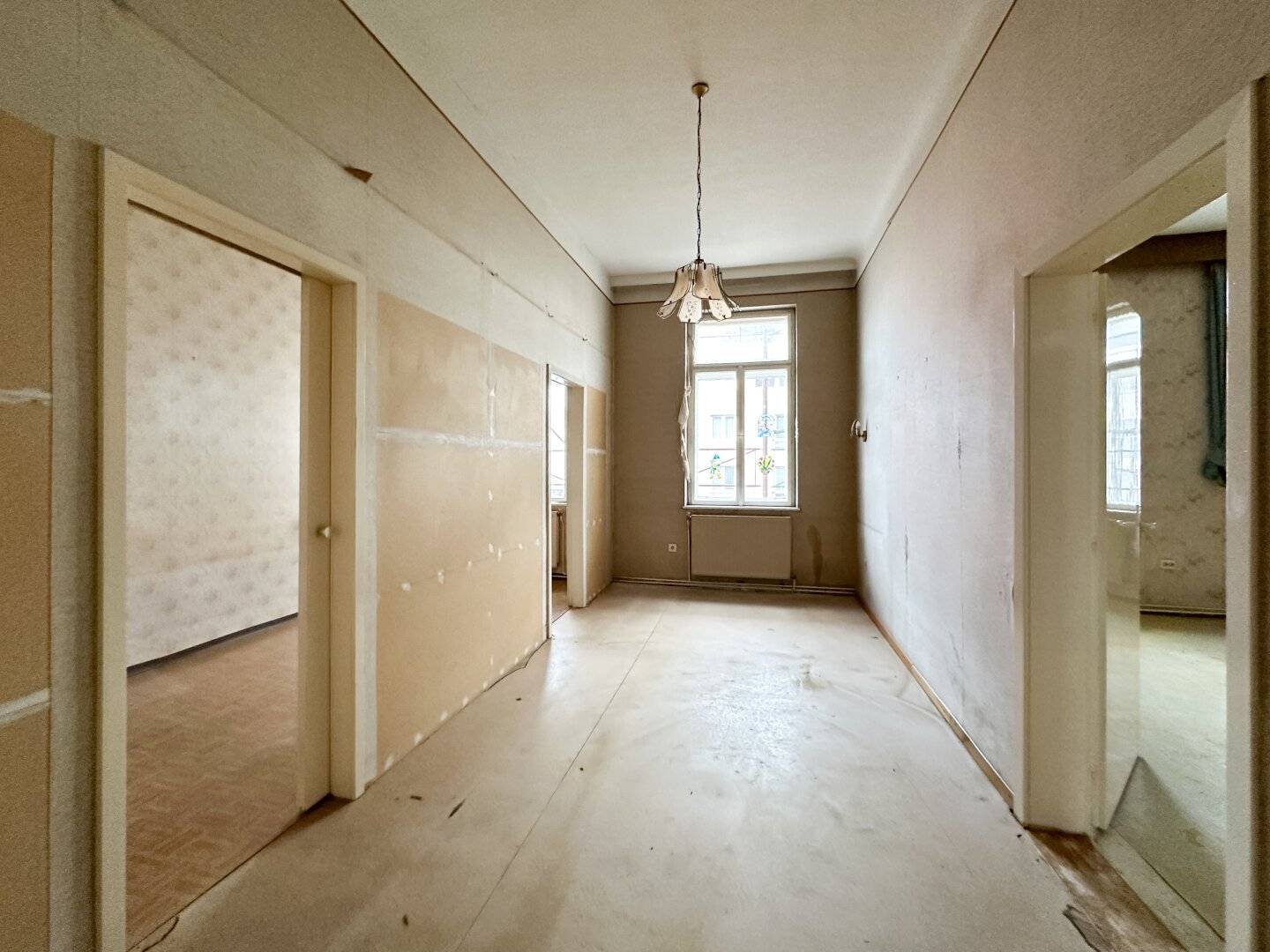 Wohnung im Altbau 3 Zimmer direkt gegenüber U3