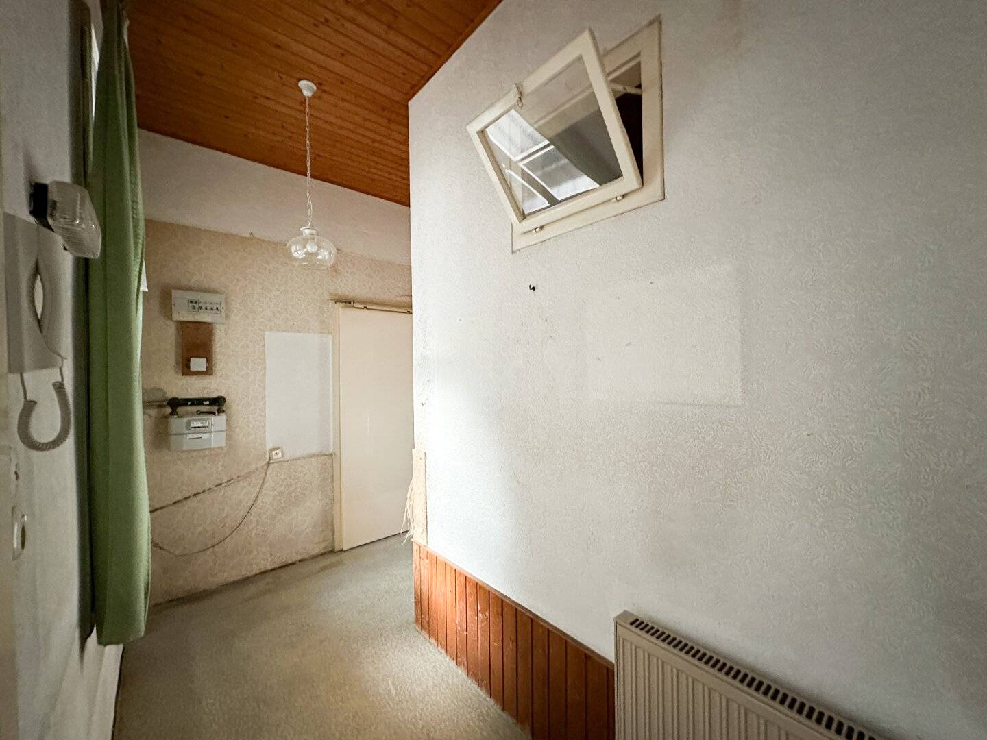 Wohnung im Altbau 3 Zimmer direkt gegenüber U3