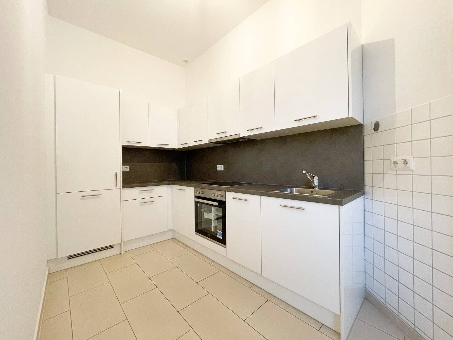 Wohnung neue Küche neues Bad nahe U3