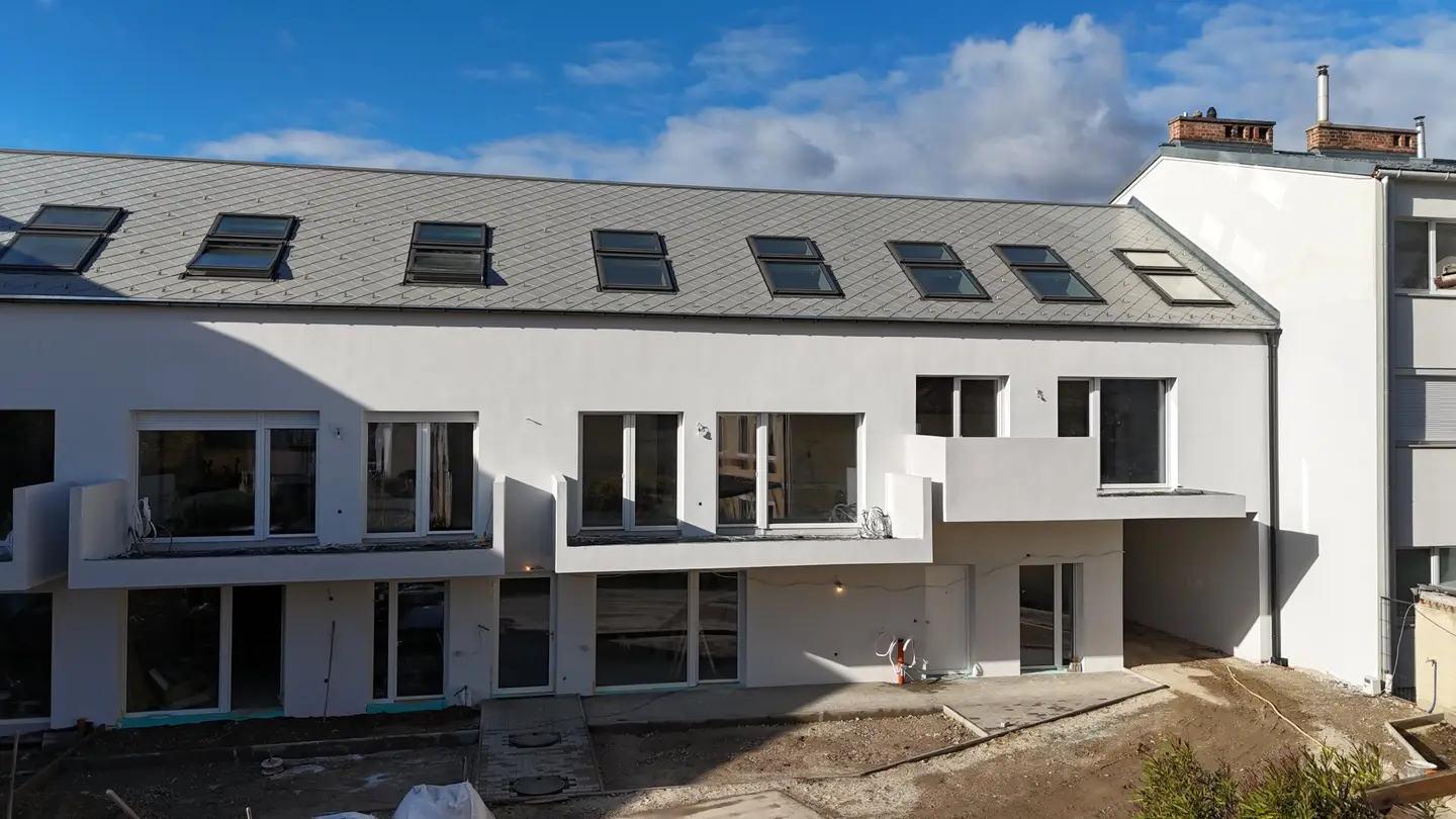 FIRST OCCUPANCY! Exclusive Maisonette Apartment with 95 m² and Balcony in Maria Enzersdorf - TOP 7