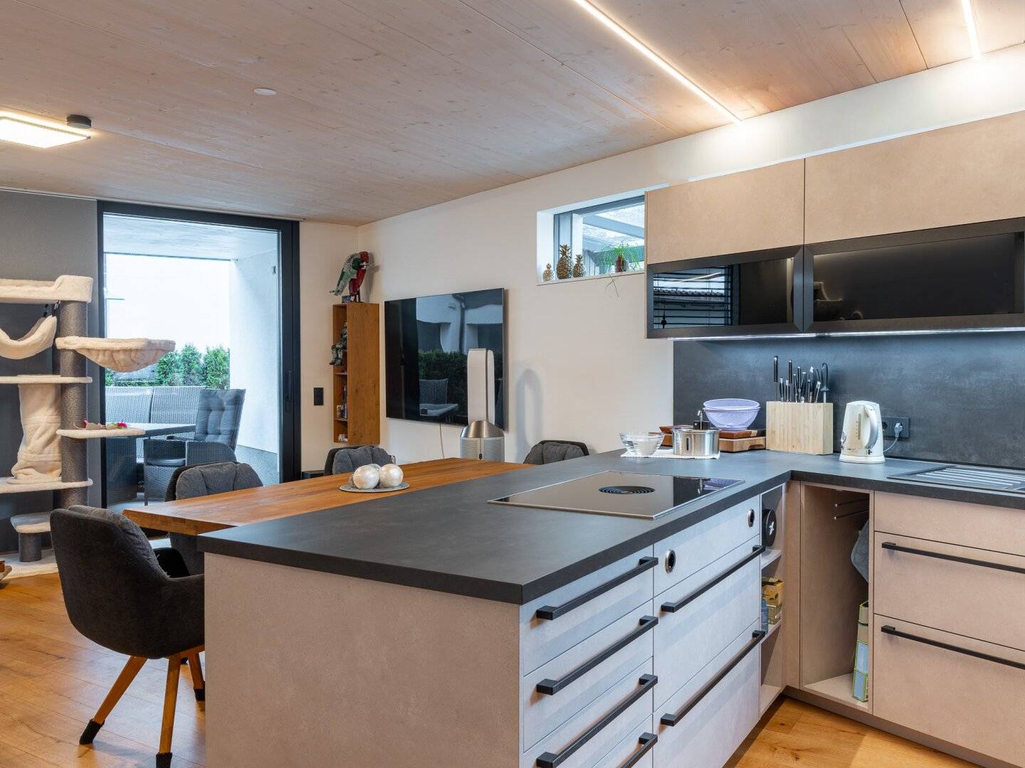 Moderne, neuwertige Gartenwohnung in Saalfelden - Ortsteil Bsuch!