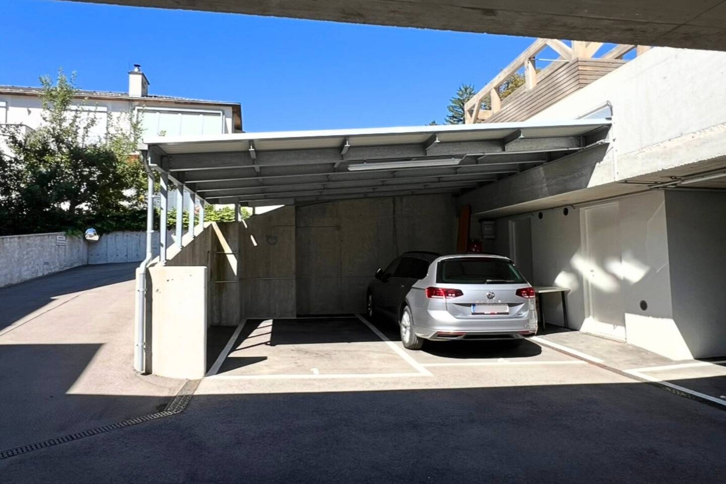 ÜBERDACHTER Stellplatz - Nähe Bahnhof Unterpurkersdorf S50
