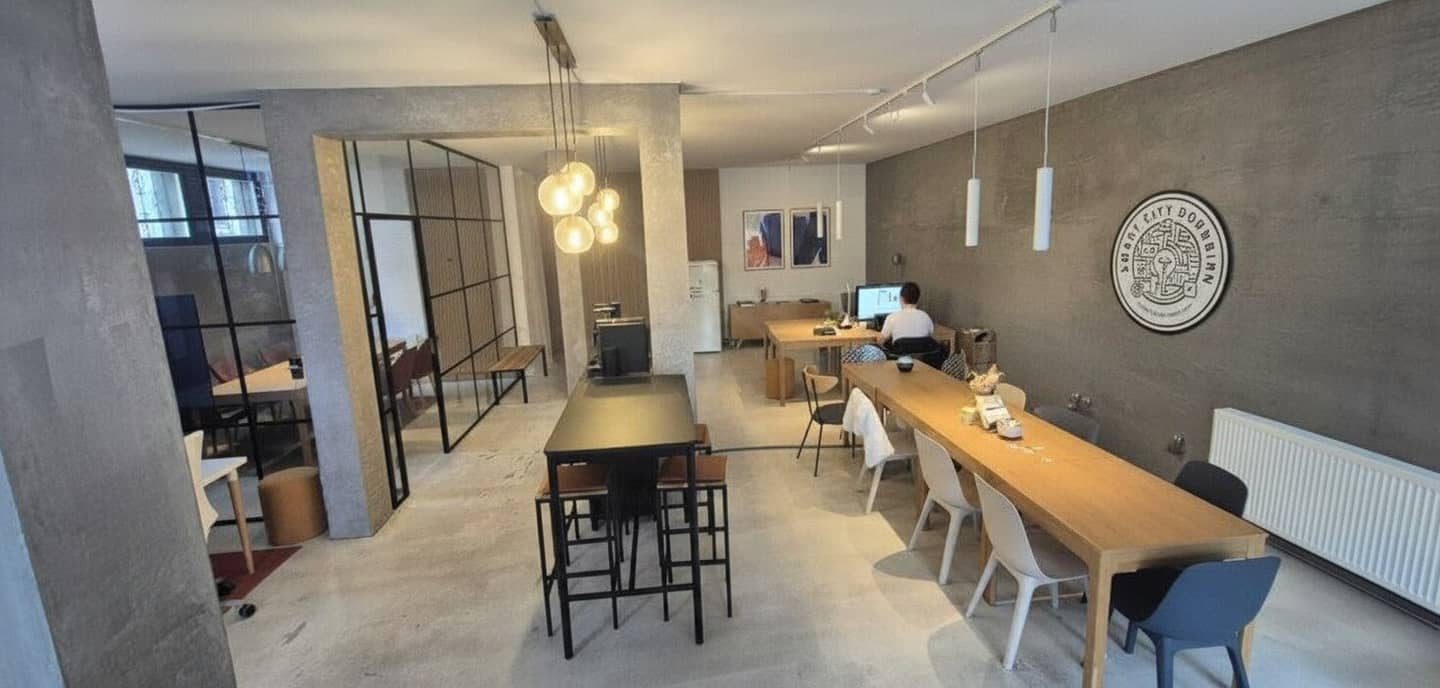 Praktischer Coworking Space um € 250,- monatlich. Flexibel durchstarten in Dornbirn Zentrum