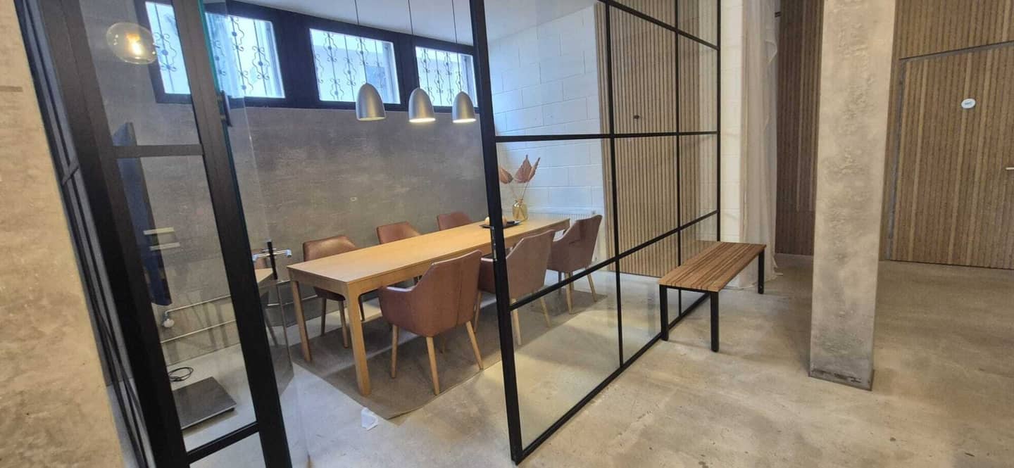 Praktischer Coworking Space um € 250,- monatlich. Flexibel durchstarten in Dornbirn Zentrum