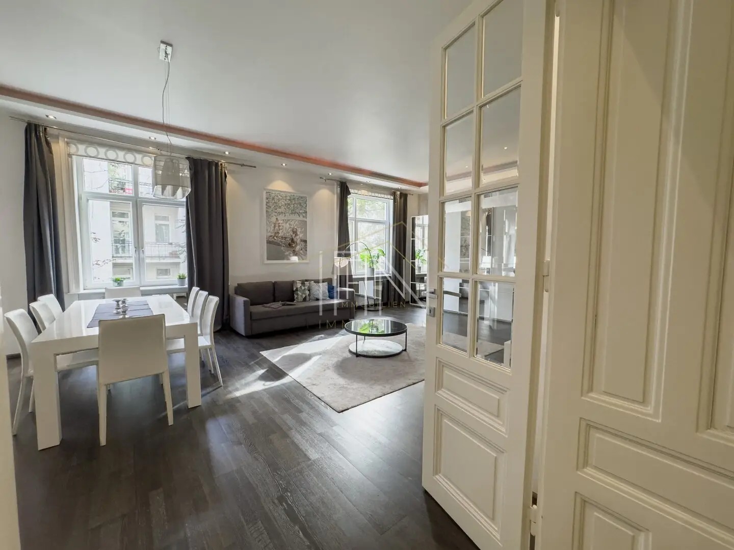 Altbauliebe trifft Wiener Klassik - 124m² Stil und Eleganz im 4. Bezirk