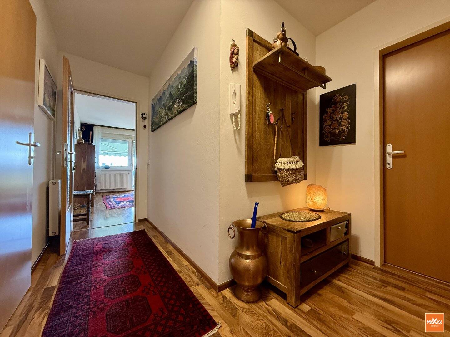 Charmante 3-Zimmer-Wohnung mit sonniger Loggia und Tiefgaragenstellplatz