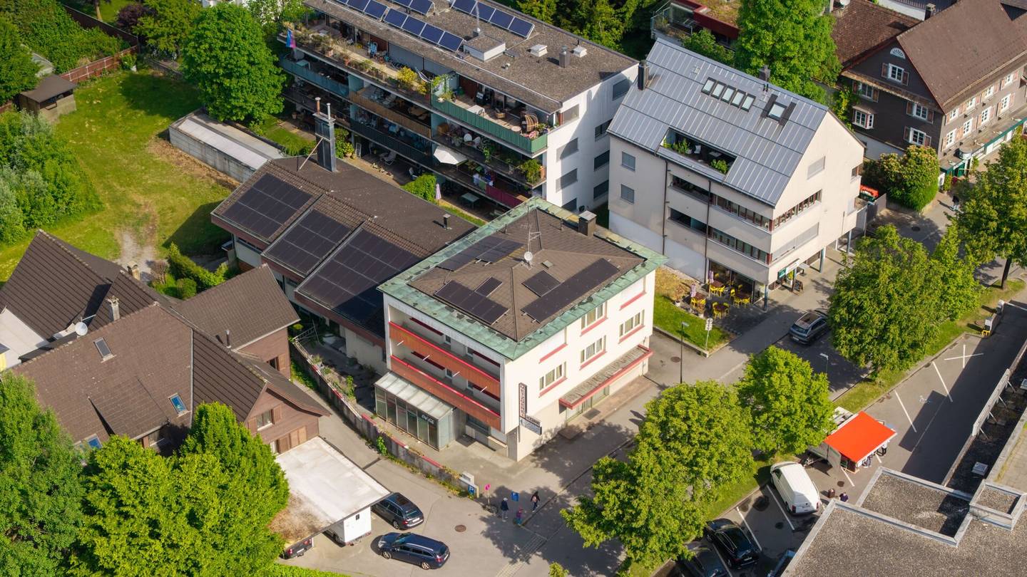 Vielseitige Wohn- und Geschäftsliegenschaft auf großzügigem Gesamtareal