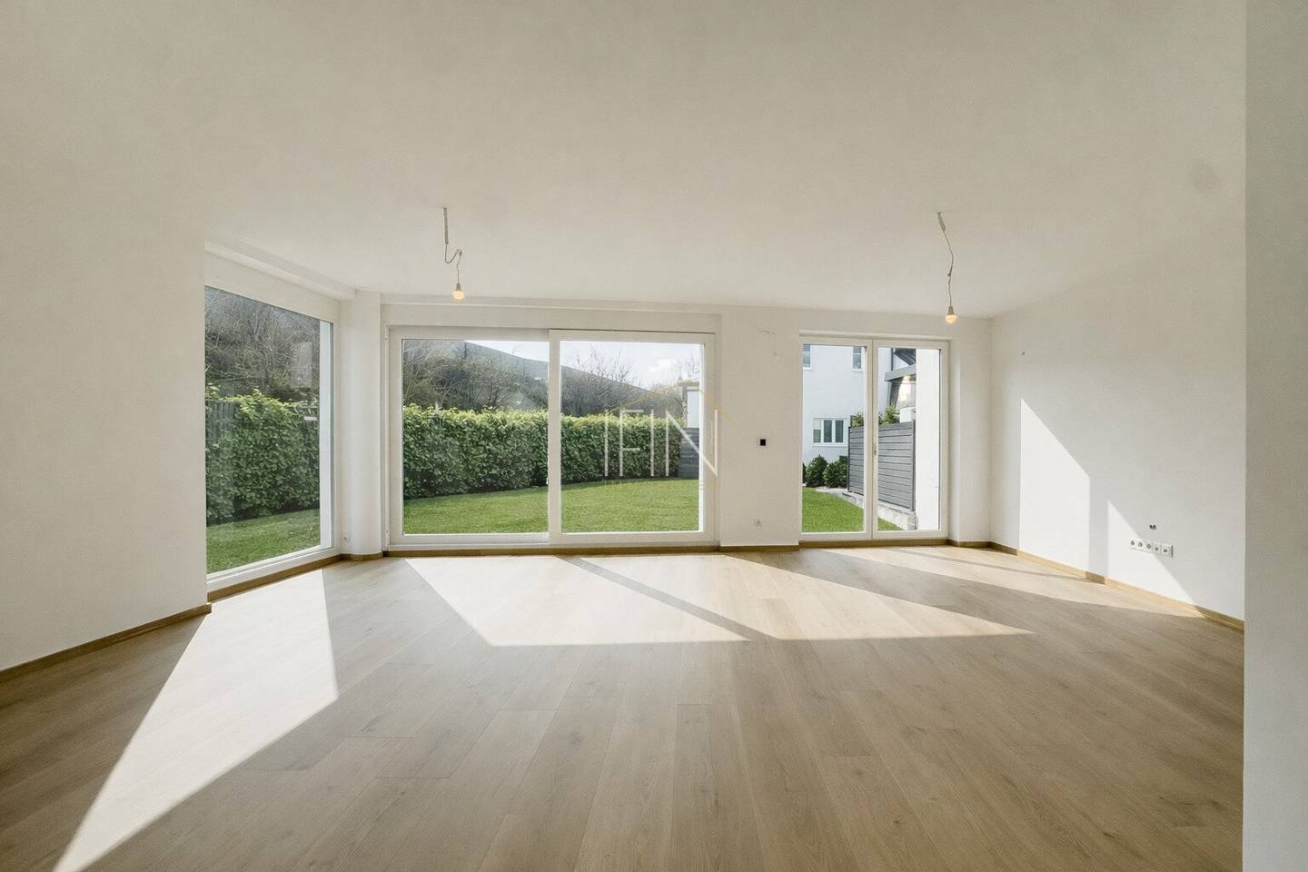 Neubau-Erstbezug in Baden - Hochwertige Haushälfte mit Garten nahe Zentrum & Bahnhof