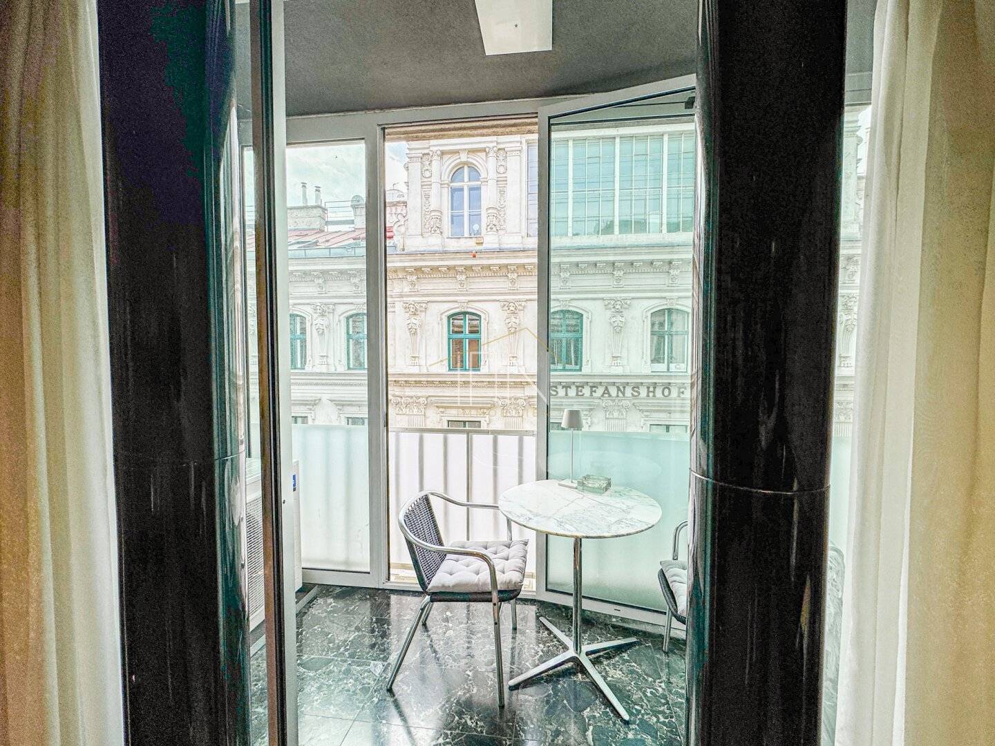 Stephansdom im Blick - Exklusive Designerresidenz im Herzen Wiens