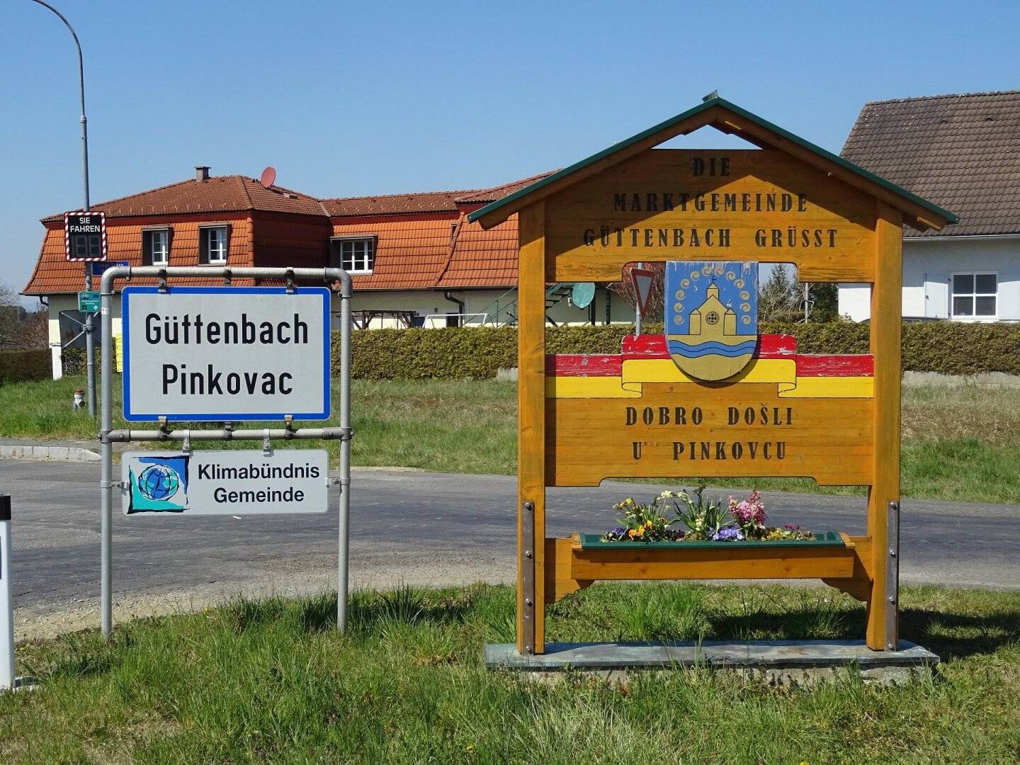 ERSTBEZUG: BUNGALOWS IN GÜTTENBACH PROVISIONSFREI