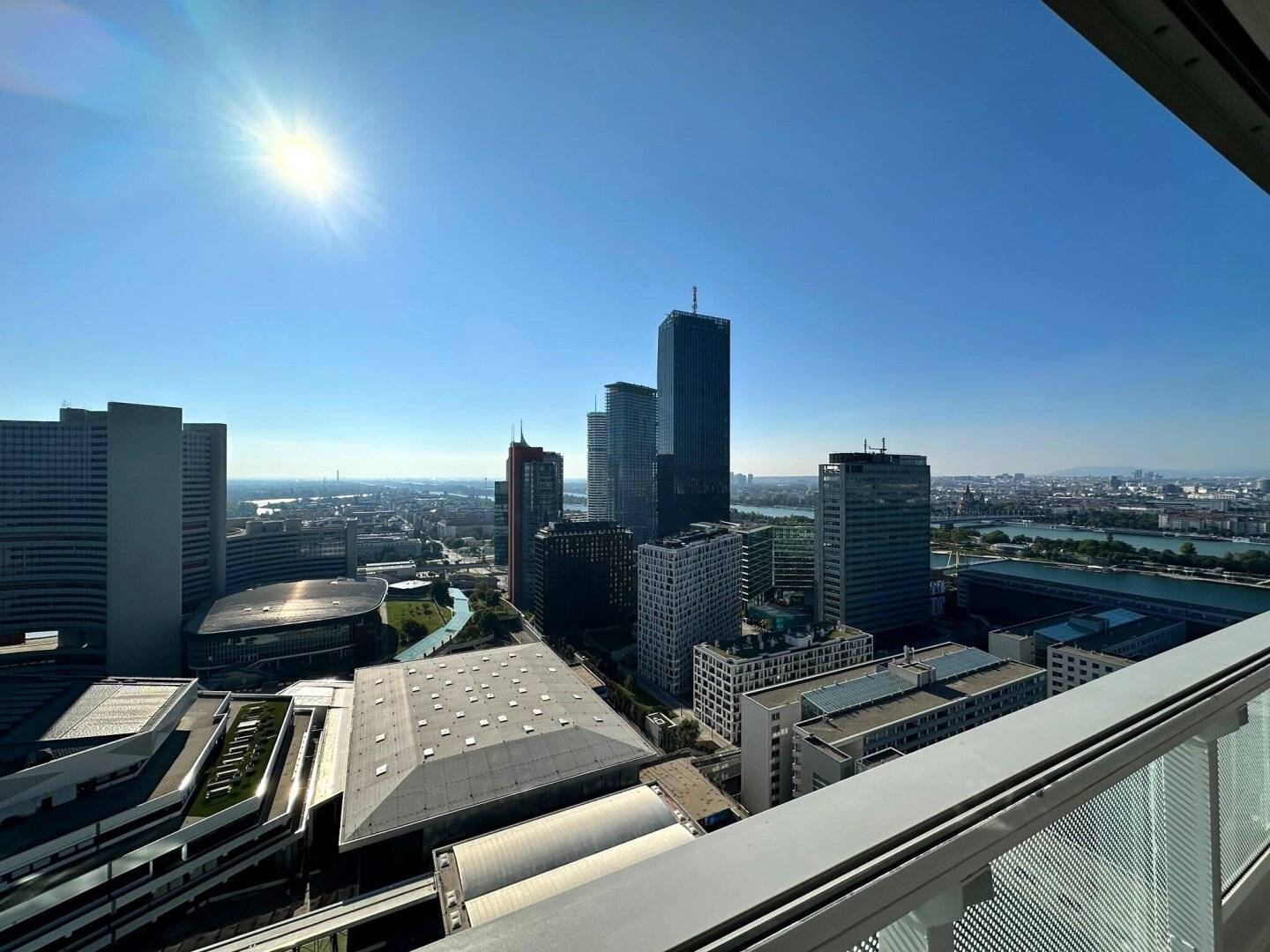 COMING SOON! Exklusive Eigentumswohnung mit atemberaubendem Panoramablick über die Skyline