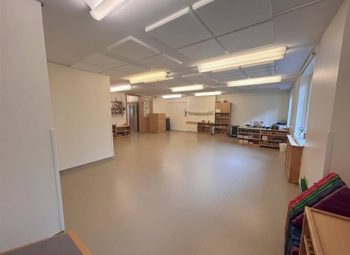 Spacious commercial space versatilely usable with garden and terrace in a very good location in Kaisermühlen