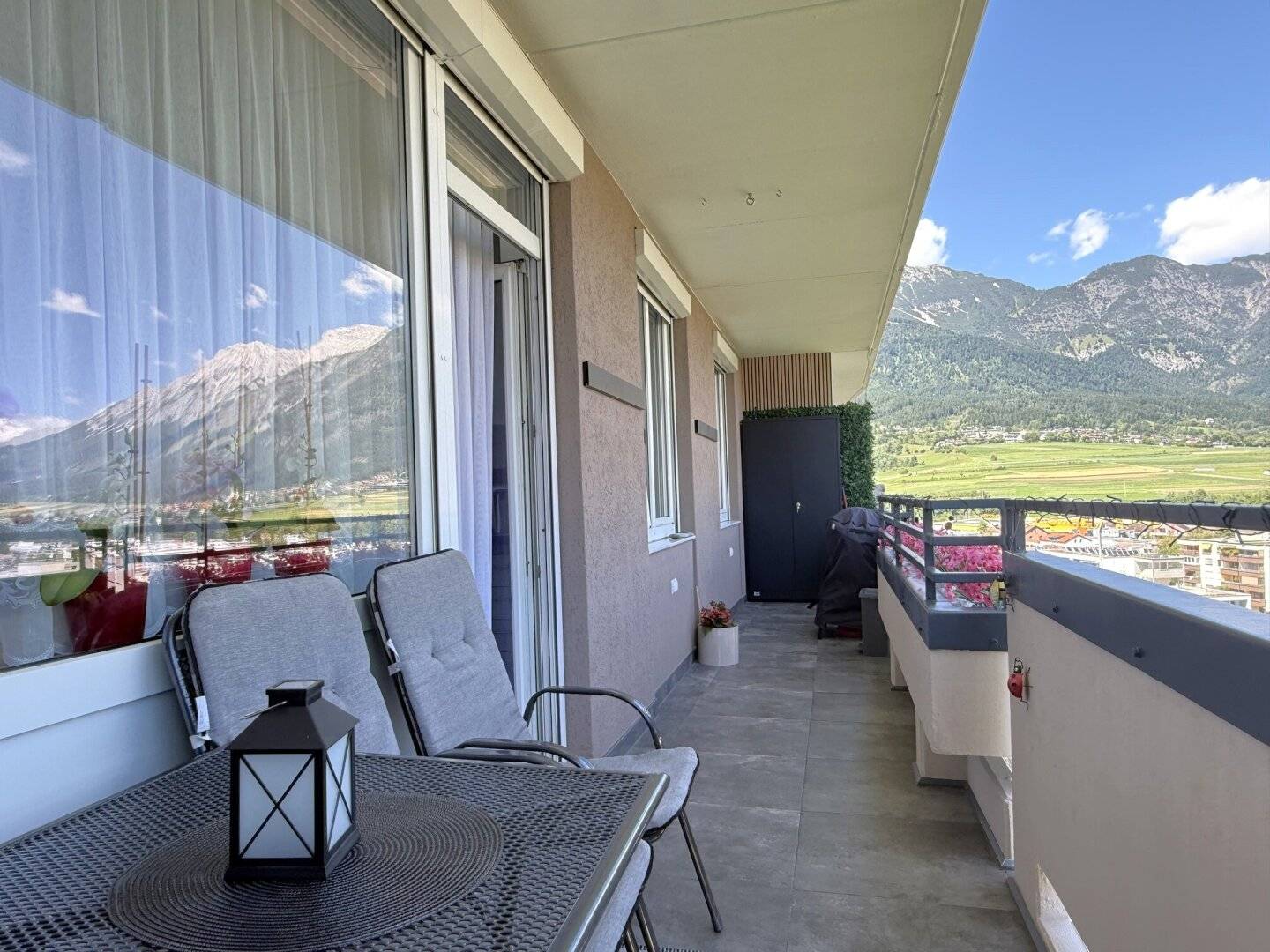 Hochwertig sanierte 3-Zimmer-Wohnung mit traumhaftem Ausblick