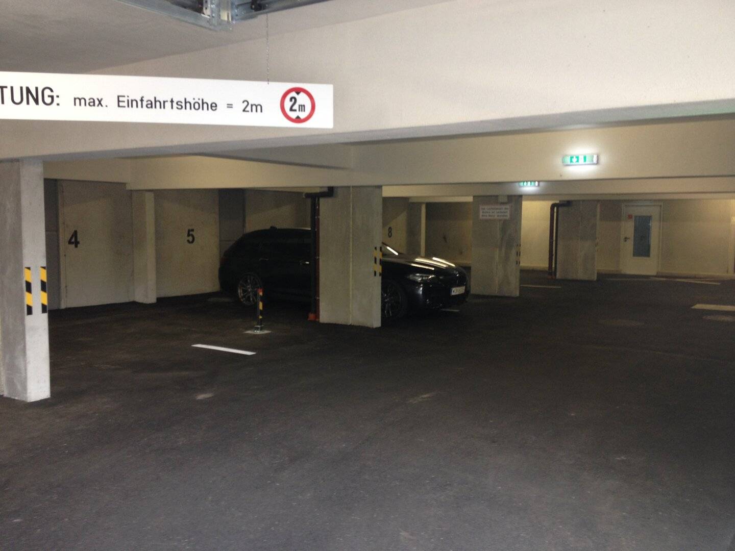 Garagenparkplatz in der Plüddemanngasse zu vermieten ...!